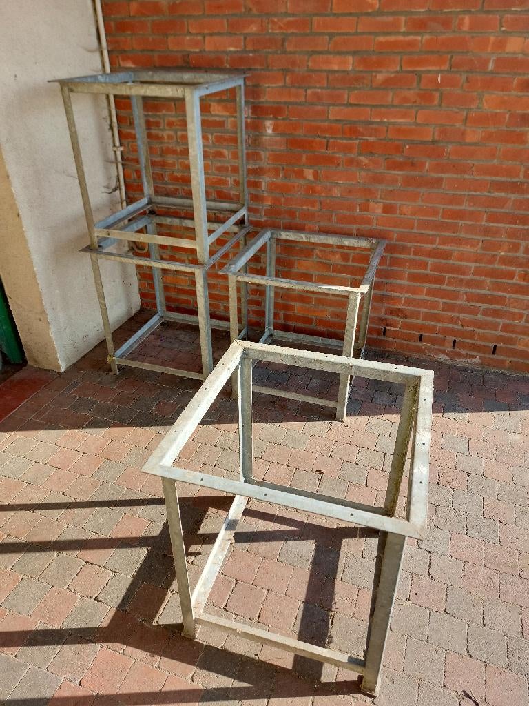 Metaal onderstel frame sokkel (4x)     µ1t, Doe-het-zelf en Bouw, Metalen, Ophalen