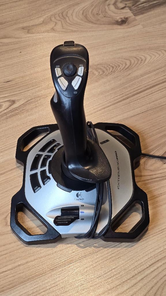 Joystick Logitech Extreme 3D Pro MSFS P3d, Informatique & Logiciels, Joysticks, Enlèvement ou Envoi, Utilisé