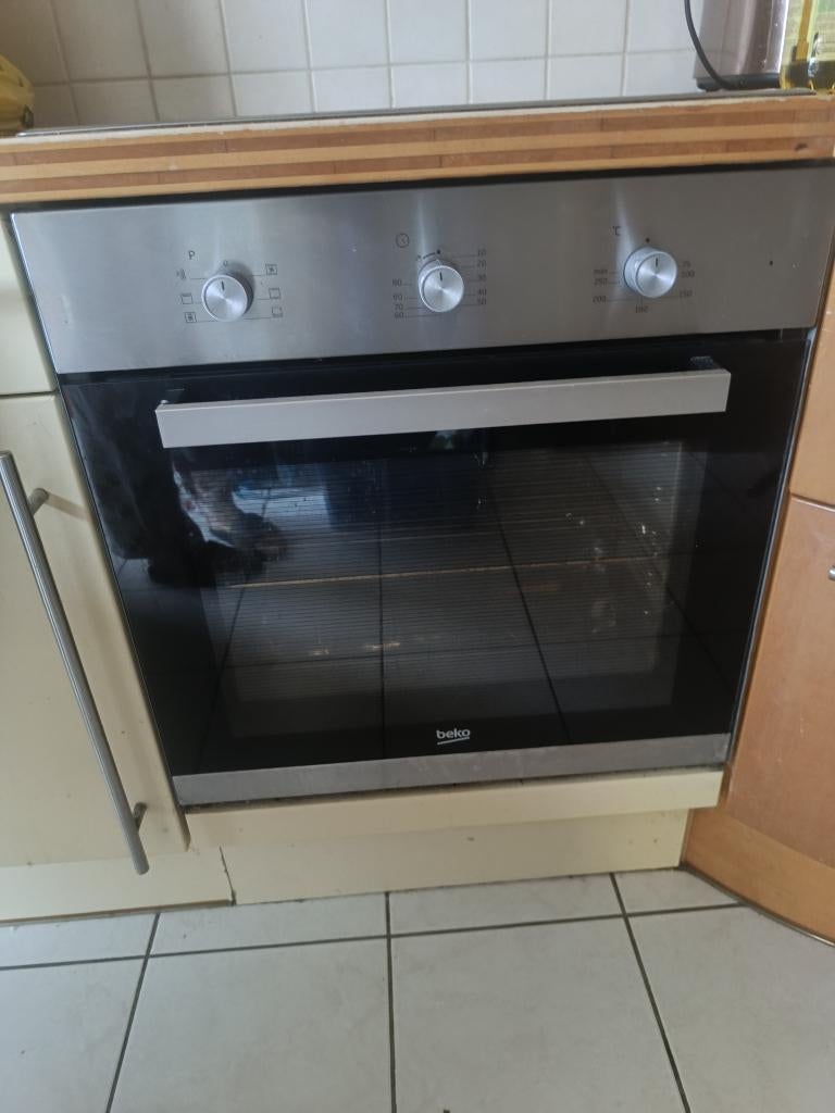 Four + cuisinière, Electroménager, Fours, Enlèvement, Utilisé, Encastré, Four