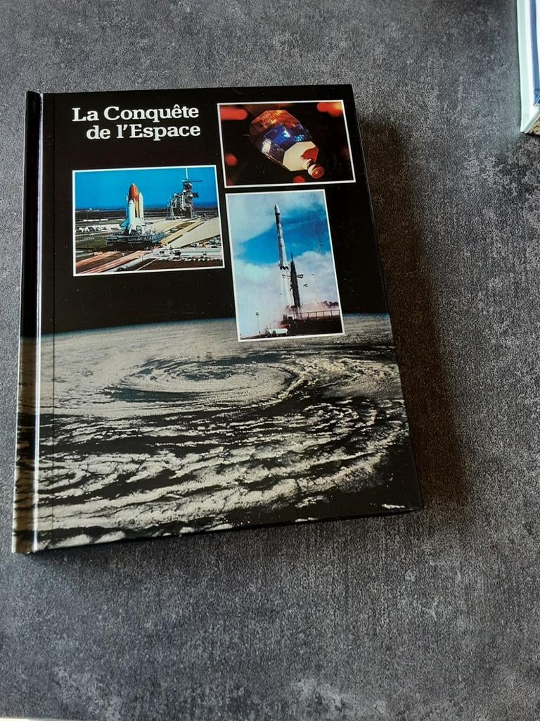 Album arts historia La conquête de l’espace, Ophalen, Zo goed als nieuw, Plaatjesalbum