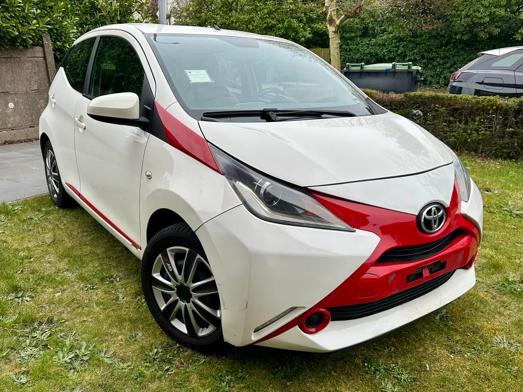 Toyota Aygo 1.0i VVT-i x-clusiv, Auto's, Stof, Euro 6, Handgeschakeld, 5 deurs