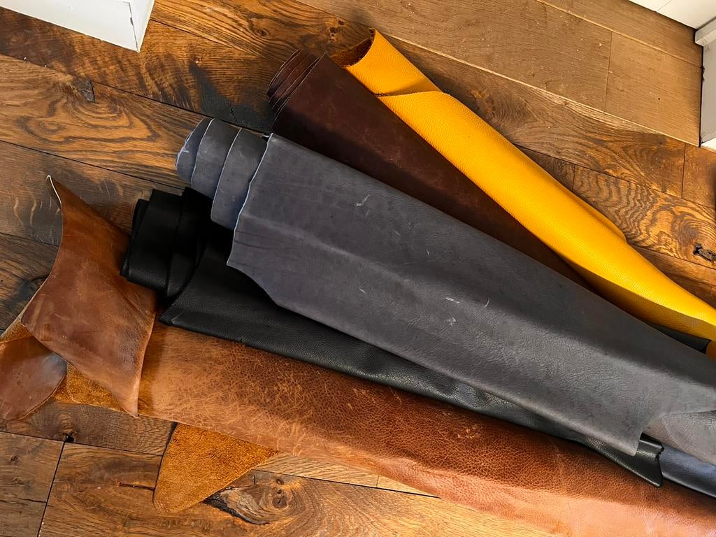 Leder vellen, Ophalen, Zo goed als nieuw, Zwart, Leer of Kunstleer