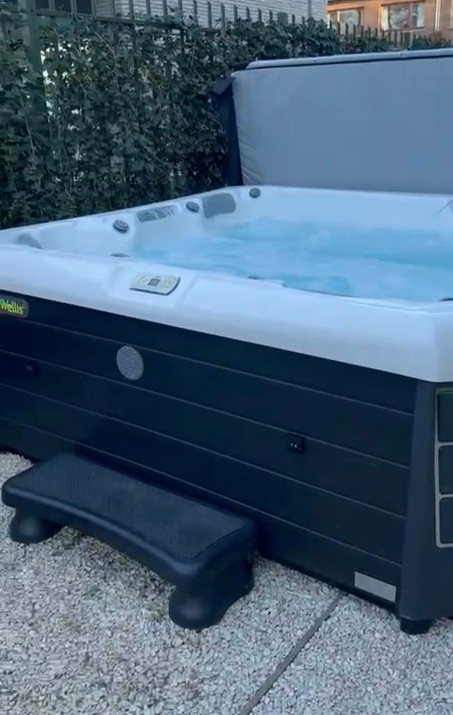 Wellis Palermo - Jacuzzi - 5 maand oud, Jardin & Terrasse, Bains à remous et Spas, Enlèvement, Comme neuf