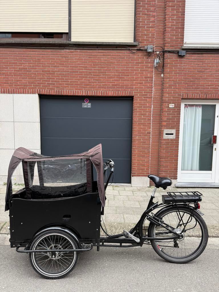 Bakfiets in uitstekende staat .., Vélos & Vélomoteurs, Autres marques, Enlèvement ou Envoi, Utilisé, 4 enfants ou plus