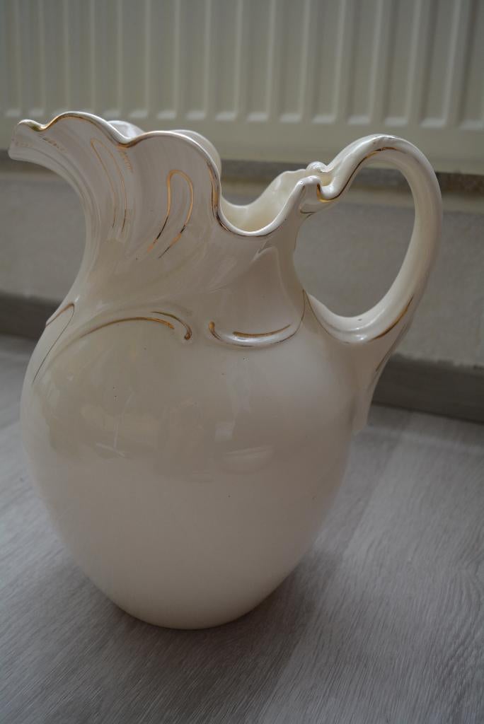 ancien ensemble de toilette ., Enlèvement