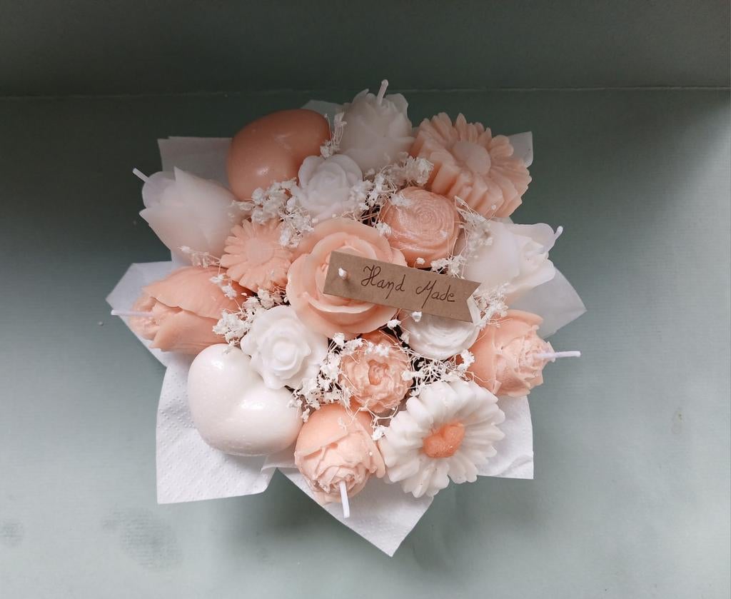 Beau bouquet de fleurs en bougies/fondants parfumés, neuf, Bijoux, Sacs & Beauté, Enlèvement ou Envoi