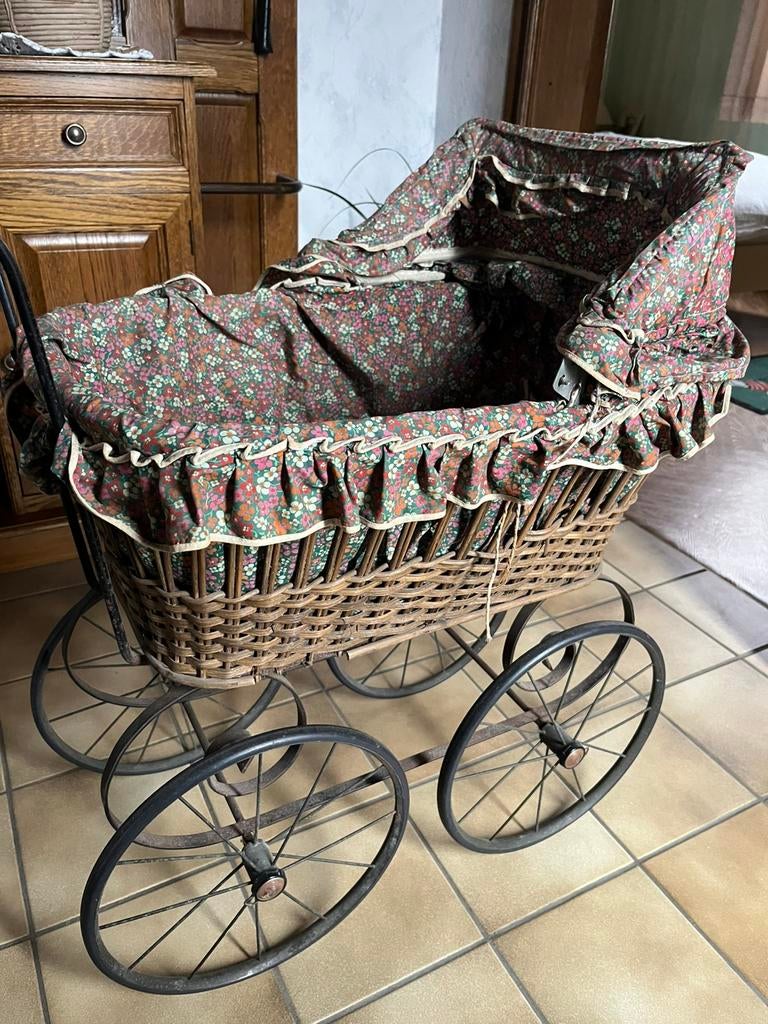 Oud poppen wagentje, Antiek en Kunst, Ophalen