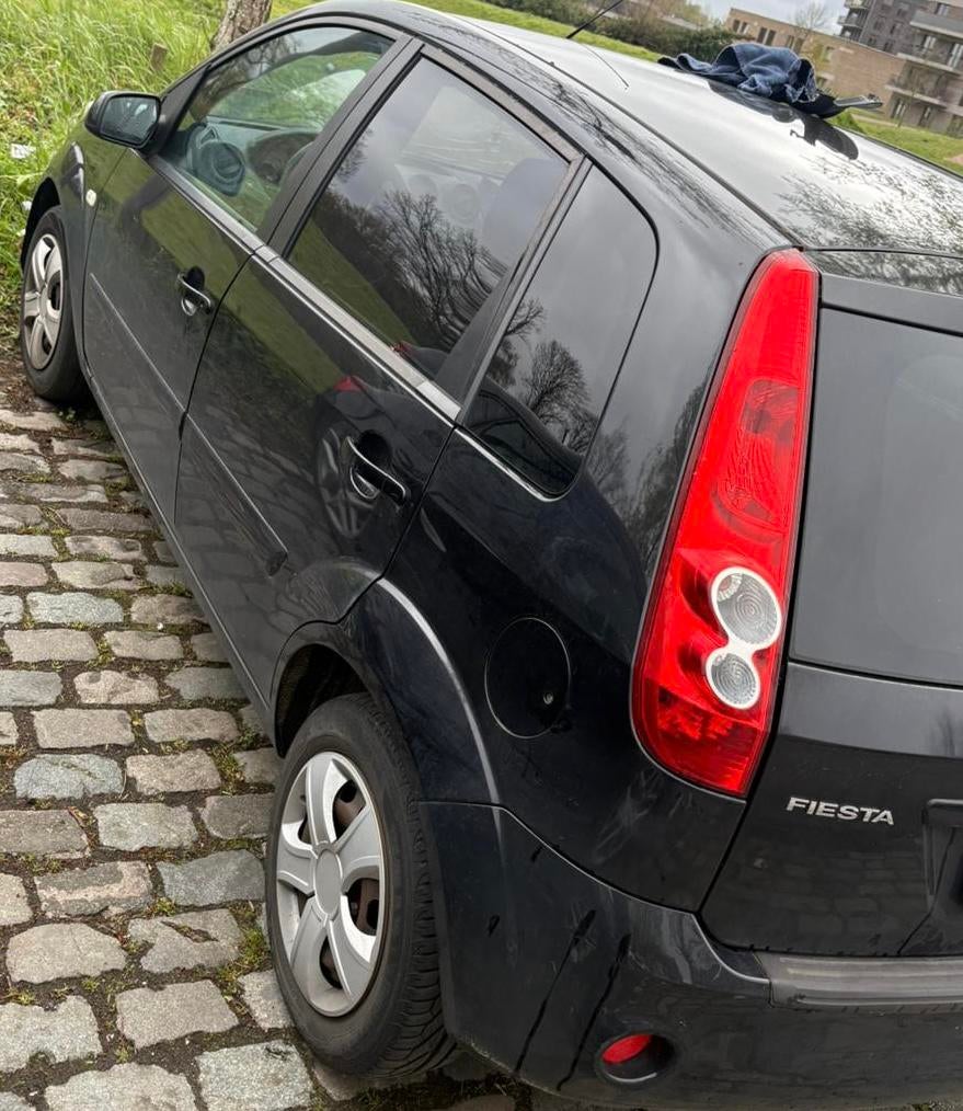Ford fiesta 2008 (accidentele), Auto's, Zwart, 5 deurs, Particulier, Fiësta