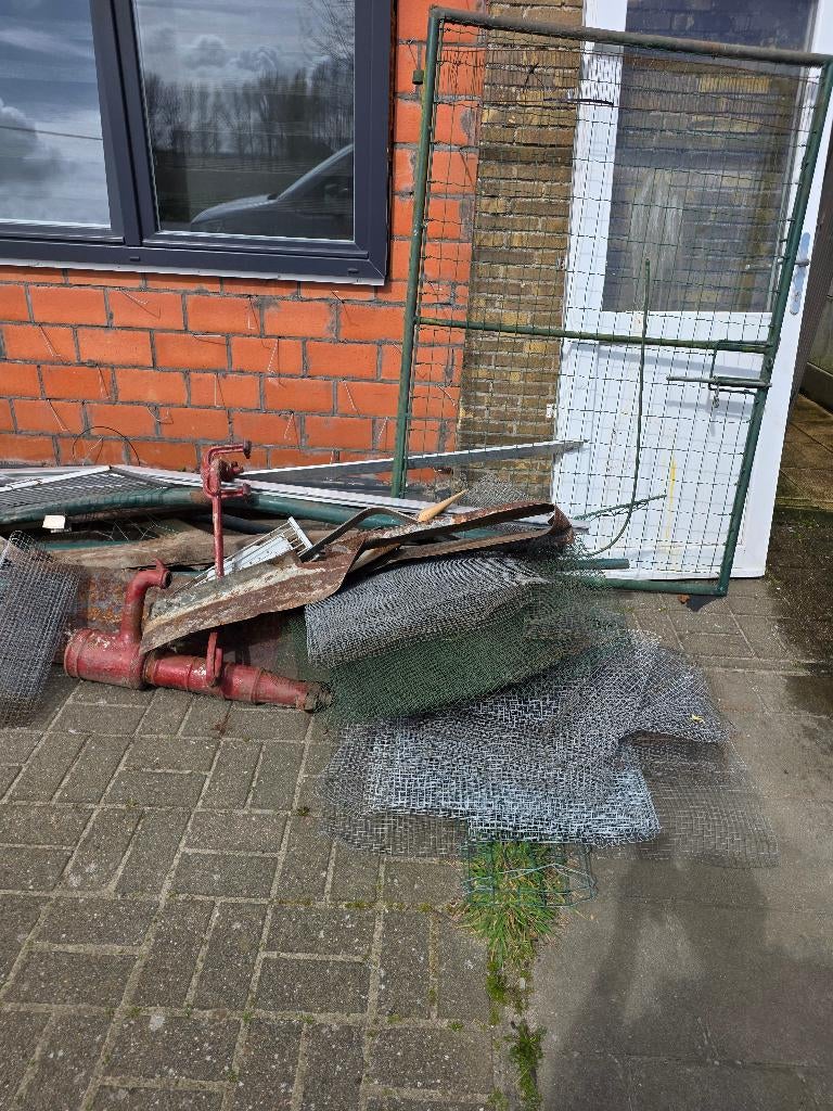 Ijzer. Pvc  deur.     Filter, Ophalen