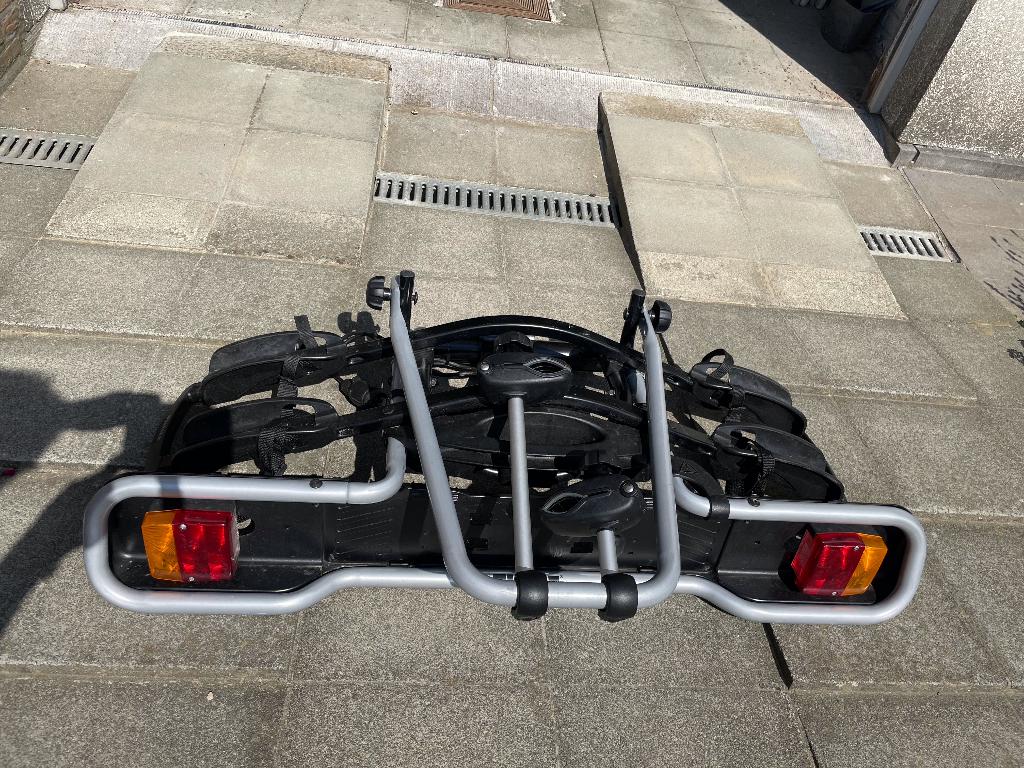 Fietsdrager voor autotrekhaak, Ophalen, 2 fietsen, Zo goed als nieuw, Trekhaakdrager