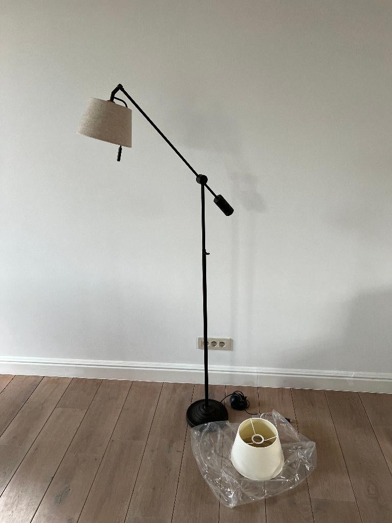 Sanetti staande lamp van Tierlantijn met 2 kappen, Huis en Inrichting, Ophalen, Stof, 150 tot 200 cm, Landelijk