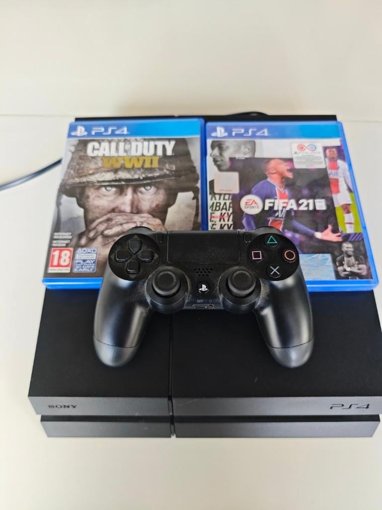 PS4 + Controller + 2 games, Games en Spelcomputers, Ophalen of Verzenden, Zo goed als nieuw
