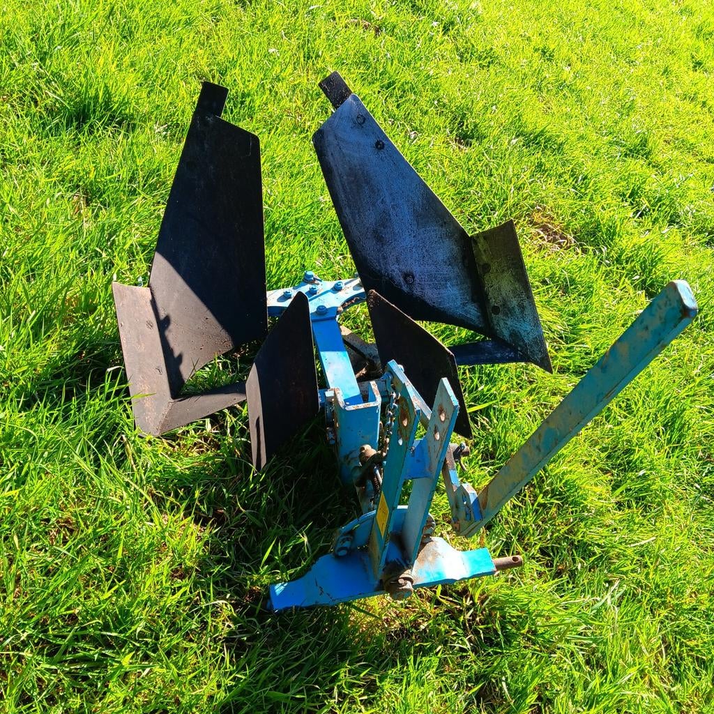 Charue pour mini tracteur utiliser 2 fois comme neuve, Jardin & Terrasse, Enlèvement