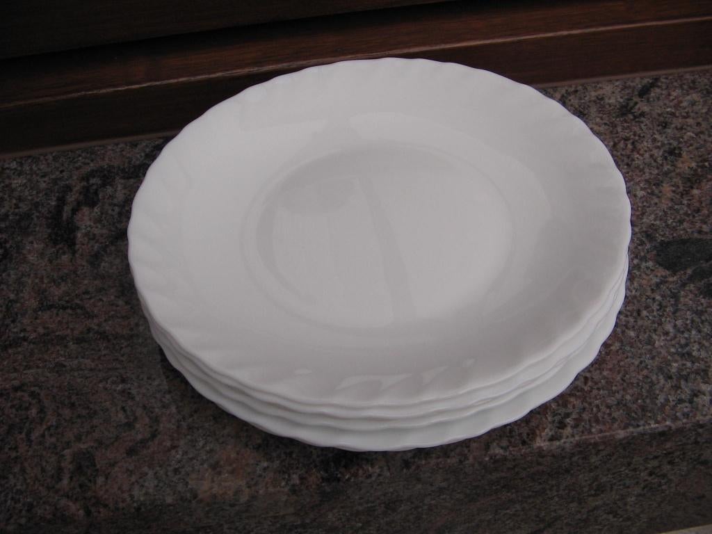 6 nieuwe arcopal borden diameter 20 cm, Ophalen, Nieuw, Bord(en)