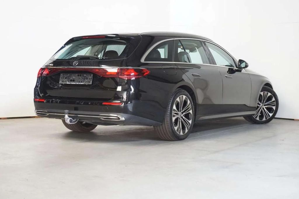 Mercedes-Benz E-Class 220 PANO DAK - TREKHAAK WEGKLAPBAAR, Auto's, Mercedes-Benz, Automaat, 197 pk, 145 kW, Gebruikt