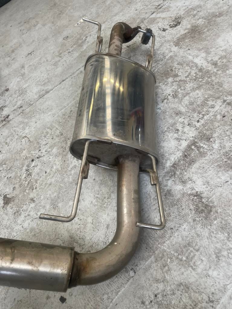 Uitlaat aan de achterkant Subaru Impreza, Ophalen, Subaru