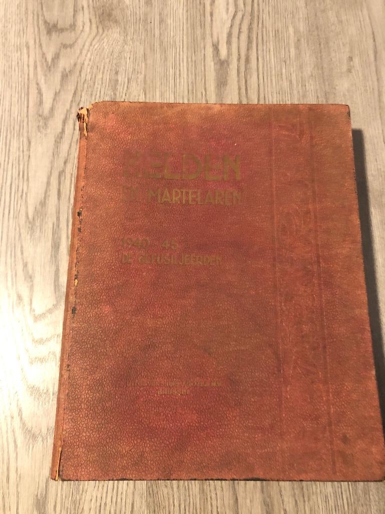 livre héros de guerre et martyrs, Livres, Guerre & Militaire, Deuxième Guerre mondiale, Enlèvement ou Envoi