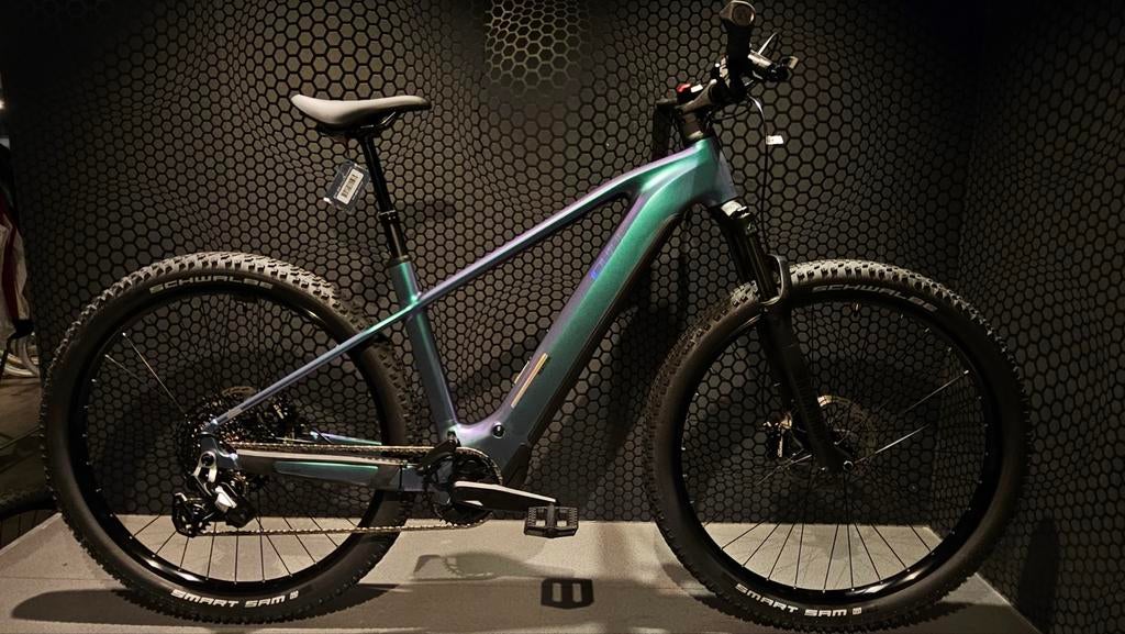 be Reaction Hybrid Race Large €3599
️Bosch Performance cx, Fietsen en Brommers, Ophalen, Duitsland, Cube, Nieuw