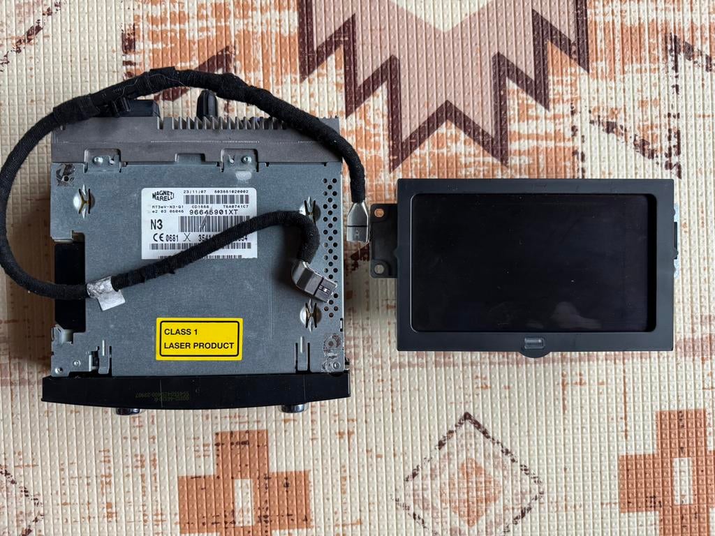 Originele Peugeot 207 navigatie en autoradio, Ophalen, Gebruikt