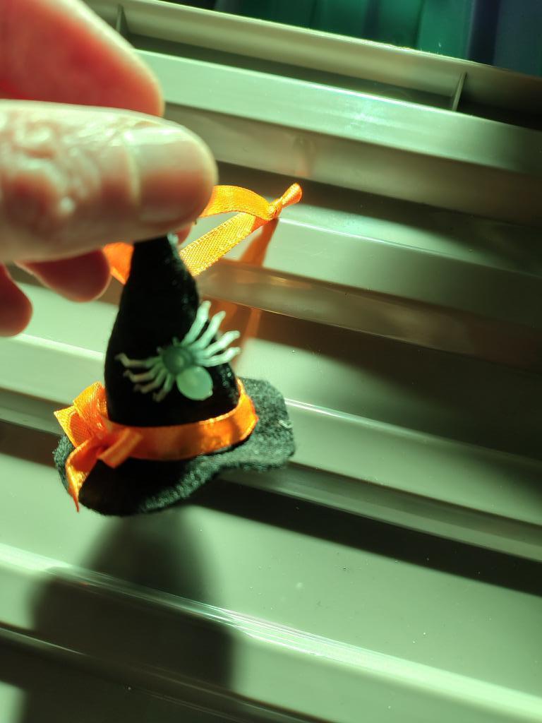 set mini heksenhoedjes met spin als deco halloween, Enlèvement ou Envoi, Neuf, Décoration