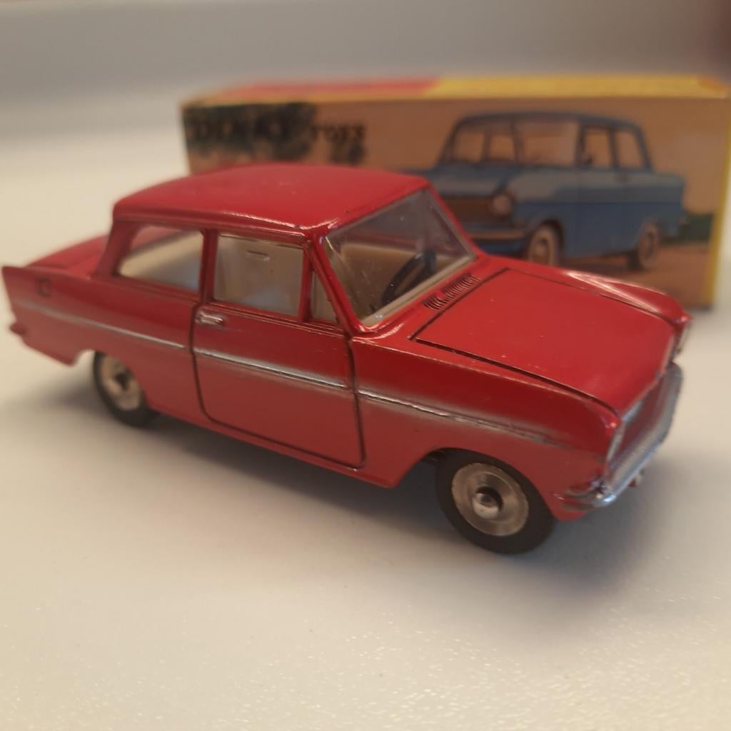 DINKY FRANCE nr.540 : OPEL KADETT*VINTAGE*1/43*NEW*, Hobby en Vrije tijd, Ophalen, Nieuw, Auto, Dinky Toys