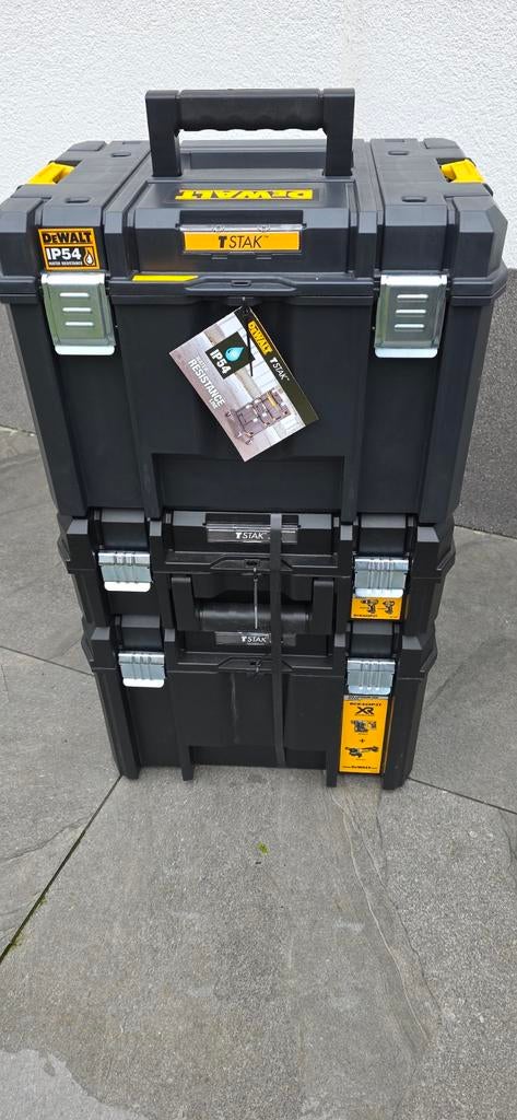 Coffre de 5 outils Dewalt neufs avec 3 batteries et chargeur, Doe-het-zelf en Bouw, Gereedschap | Handgereedschap, Ophalen