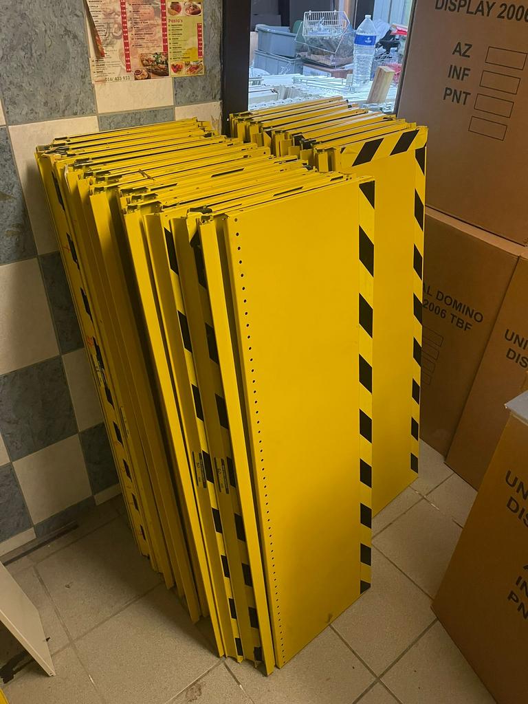 Winkelrek leggers, Zakelijke goederen, Ophalen