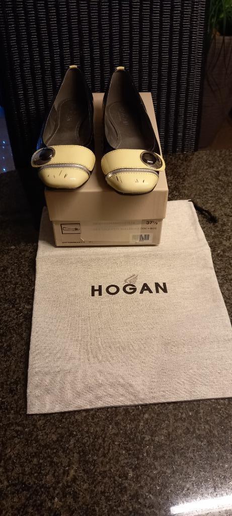 Hogan zwarte laké schoenen met beige mt 37.5, Schoenen met lage hakken, Zwart, Ophalen of Verzenden, Hogan