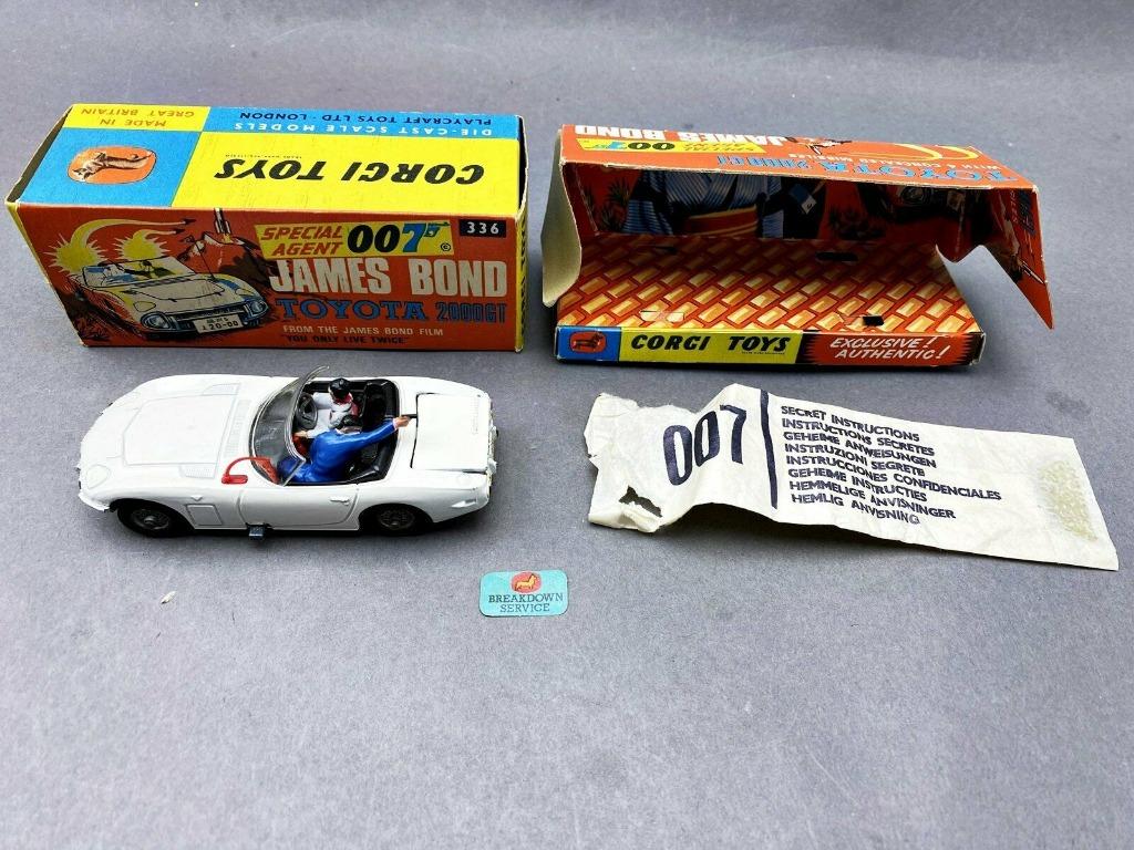 Vintage JAMES BOND 007 TOYOTA 2000GT 1/43 CORGI TOYS Neuve, Ophalen of Verzenden, Nieuw, Auto, Corgi
