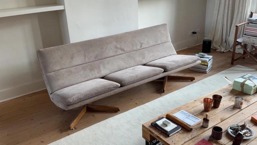 Georges van Rijck Beaufort 50s bank met houten poten, Antiek en Kunst, Ophalen