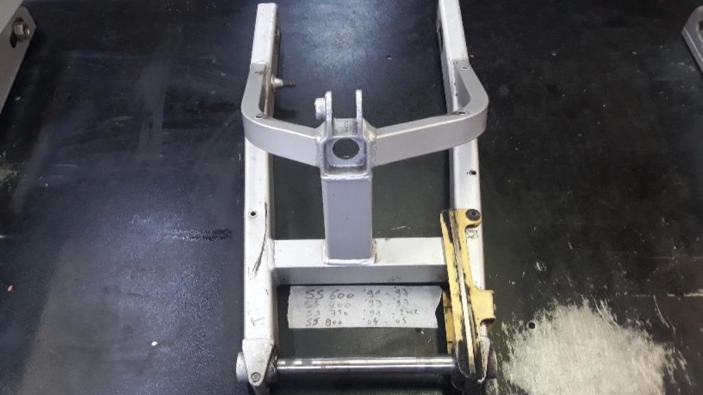 DUCATI ACHTERBRUG 600-750-900 SUPERSPORT, Motoren, Ophalen of Verzenden, Ducati