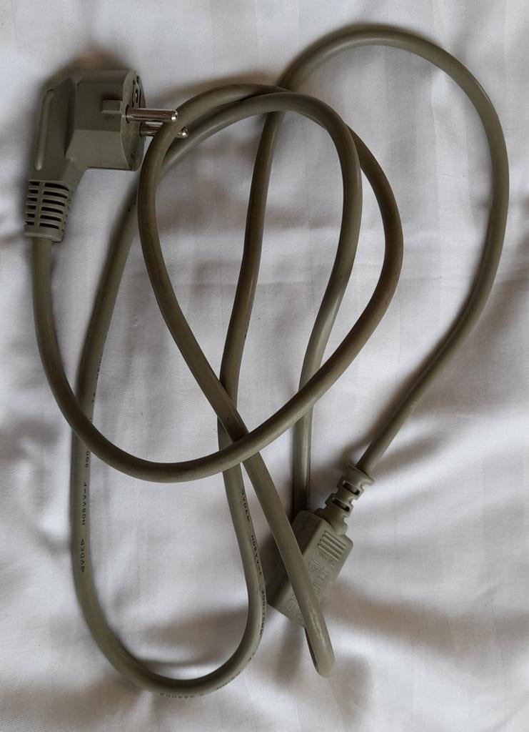 Câble secteur 10A 250V, 2m, TV, Hi-fi & Vidéo, Câbles audio & Câbles de télévision, Enlèvement ou Envoi, Comme neuf, 2 à 5 mètres