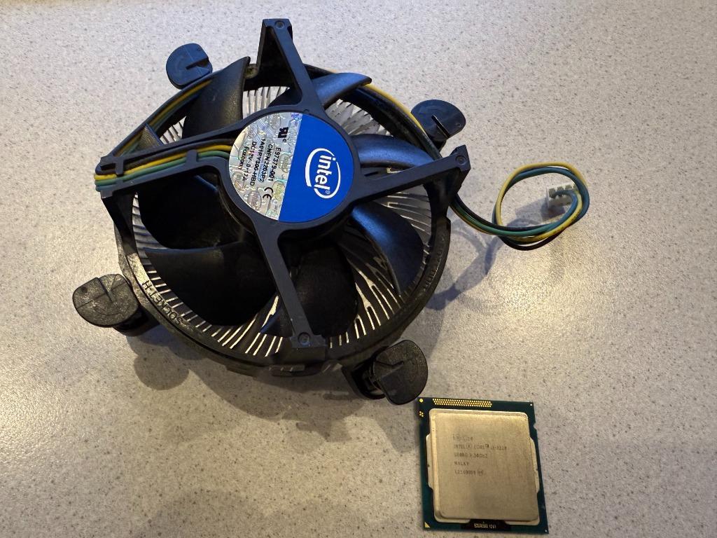 Intel Core I3 - 3220 incl originele cooler, Computers en Software, Processors, Ophalen of Verzenden, Zo goed als nieuw, Intel Core i3