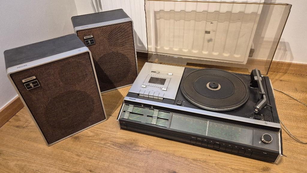 Philips platenspeler & radio & casetterecorder 953 + 2 boxen, Enlèvement, Utilisé, Tourne-disque, Philips