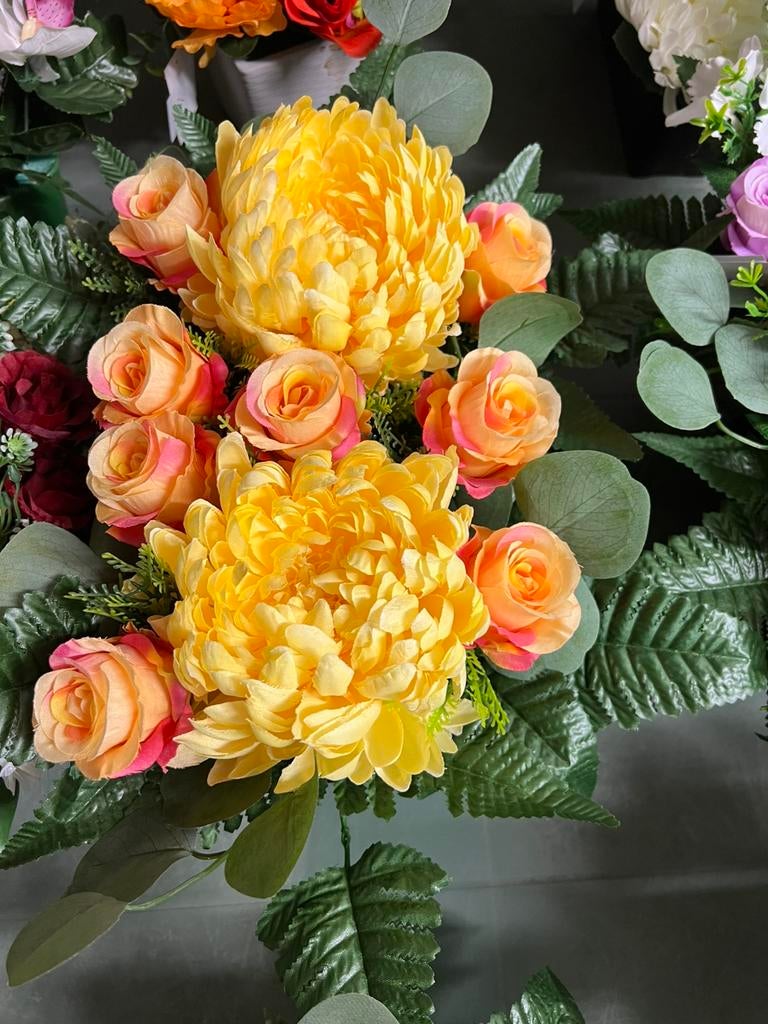 Zijden bloemstuk , nieuw !, Ophalen