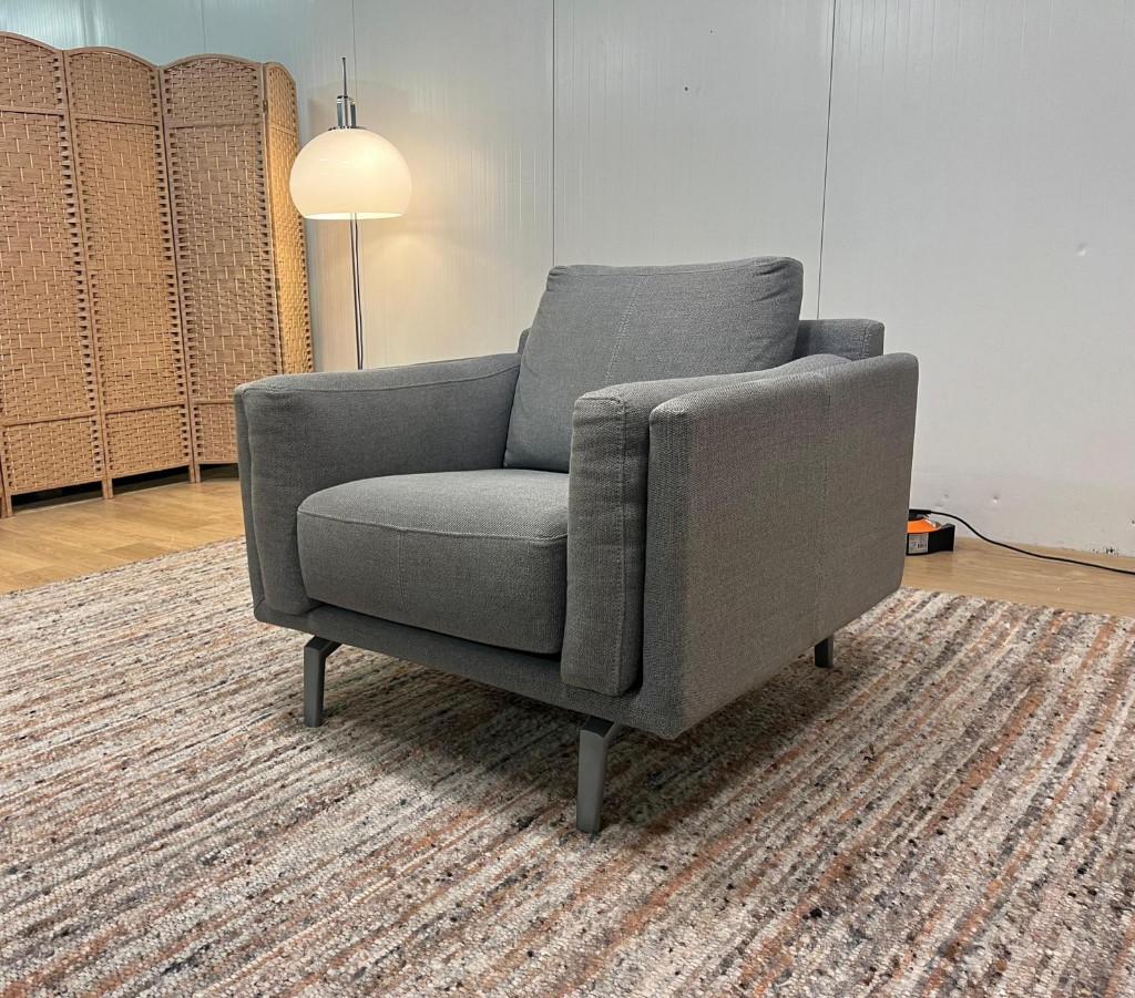 TBE Leolux Bellice fauteuil gris bleu – PN: 3.250€, 75 à 100 cm, Enlèvement ou Envoi, Zitstoel Design Fauteuil, Comme neuf