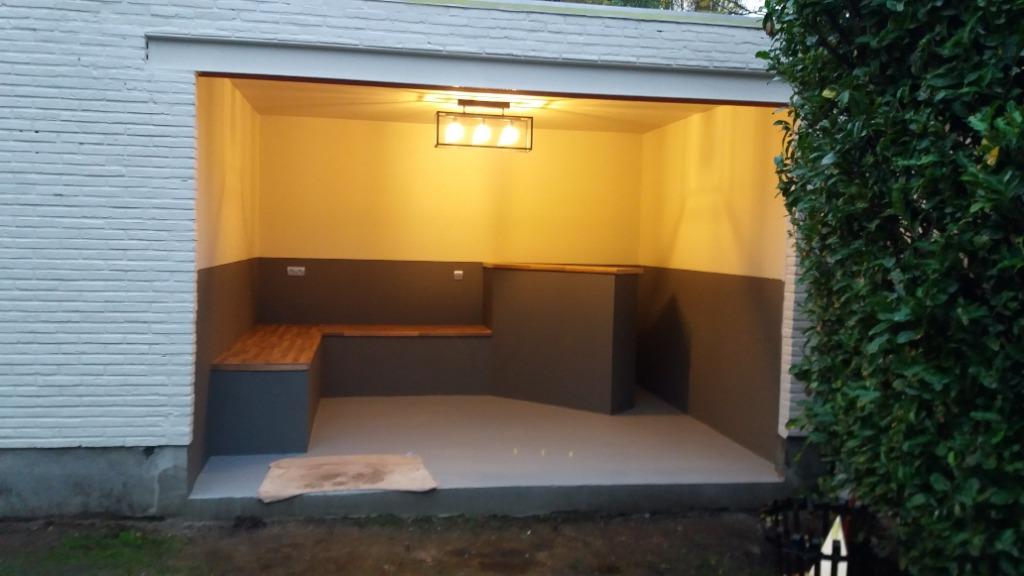 Un bricoleur pour les petits travaux et les grosses commande