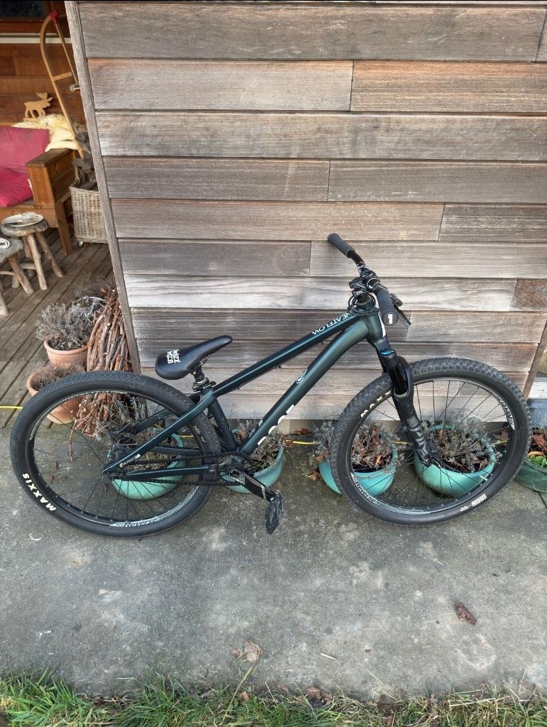 Dirt rose bike the Bruce 2, Fietsen en Brommers, Minibikes, Midibikes en Pitbikes, Zo goed als nieuw, Dirtbike, Ophalen