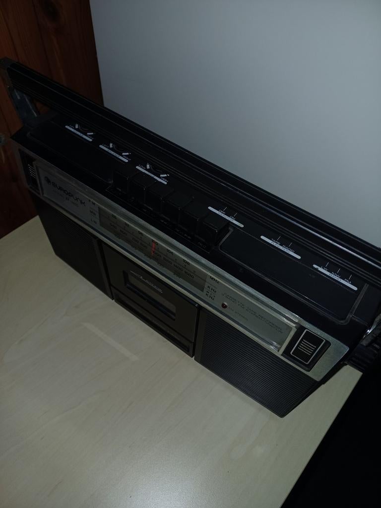 Oude radio cassette, Ophalen