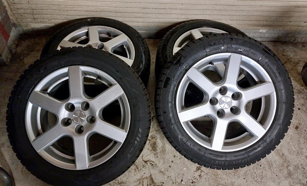 5x112 Alutec lichtmetalen velgen + Hifly winterbanden, Ophalen, Winterbanden, Band(en)