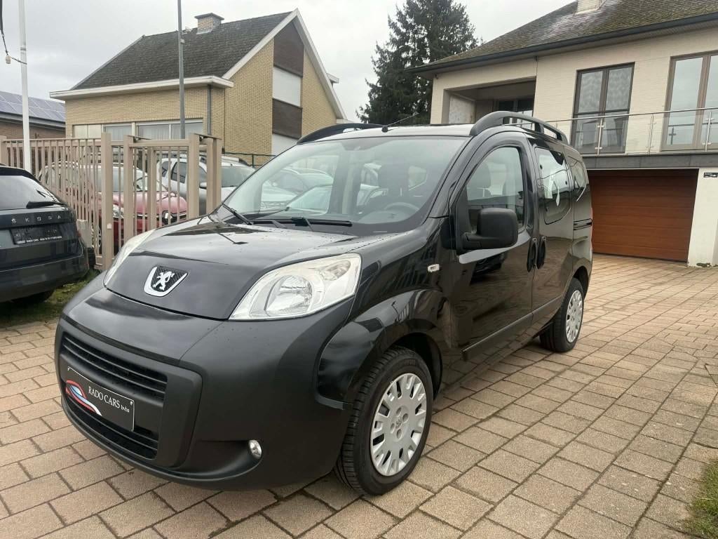 Peugeot Bipper benzine van 2012, Euro 5, Parkeersensor, Zwart, Bedrijf