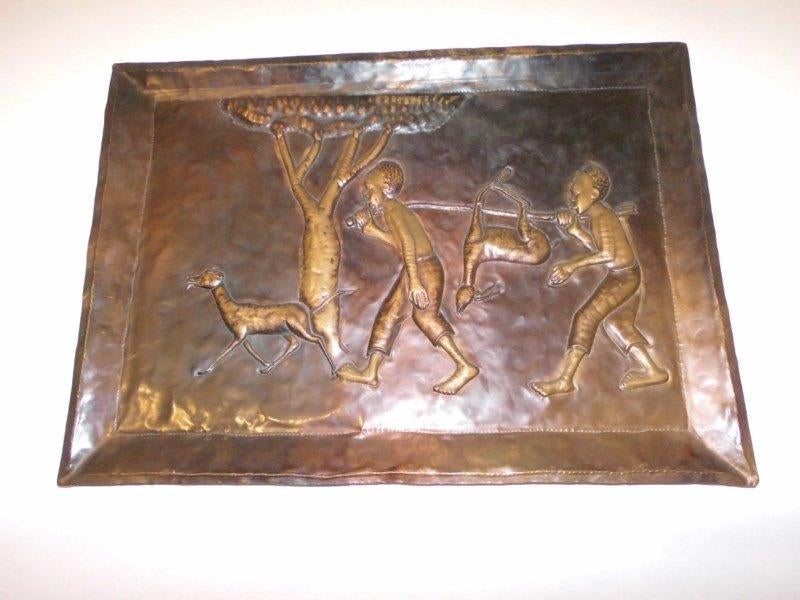 Tableau Congolais en cuivre martelé main 42x58 années 50, Enlèvement, Cuivre