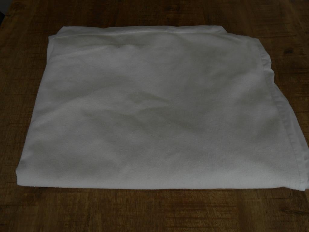 Protège-matelas imperméable 140 x 200 cm, 100 % polyester, Comme neuf, Enlèvement, Autres types, Blanc