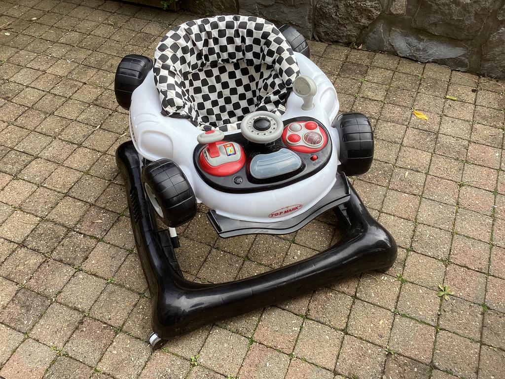 Trotteur pour BB, Enfants & Bébés, Enlèvement, Comme neuf