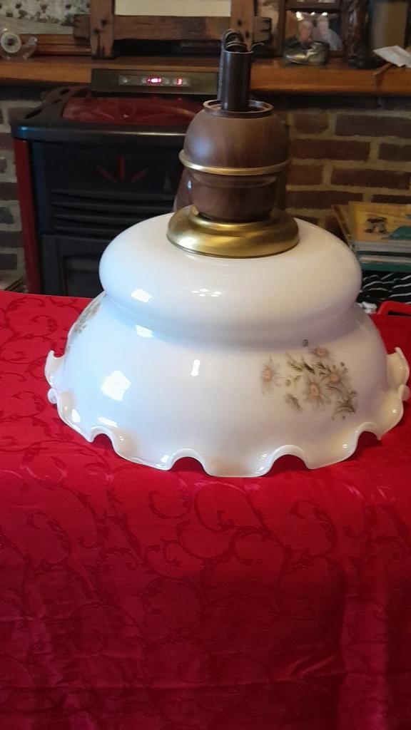 Ancien lustre, Enlèvement