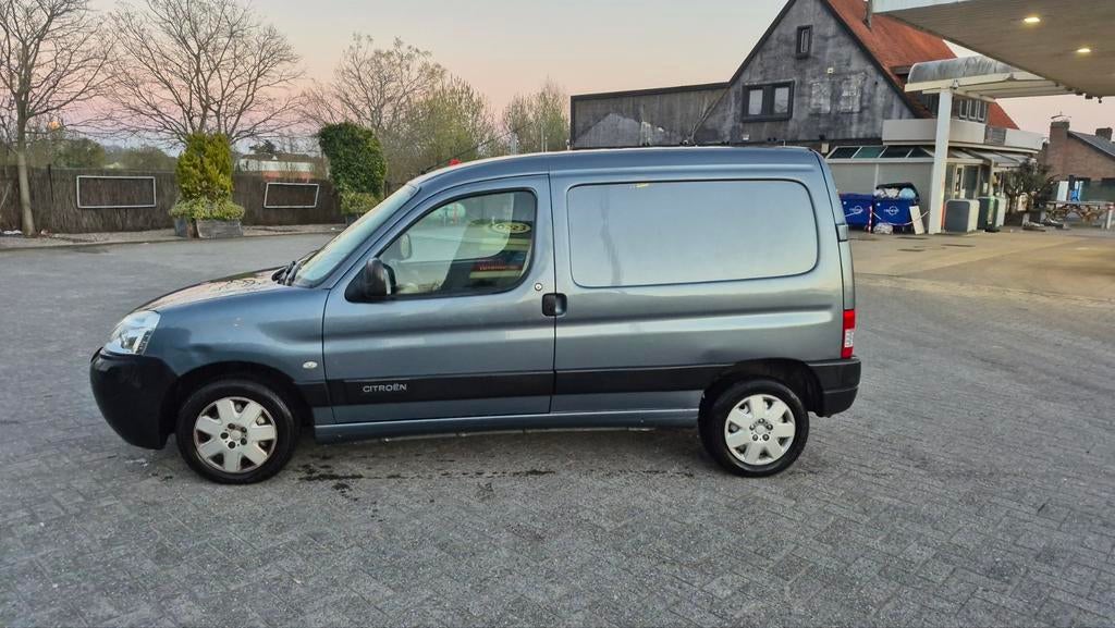 Citroën Berlingo 1.4i essence légère 2009 167 000 km, Autos, Achat, Citroën, Particulier, Essence