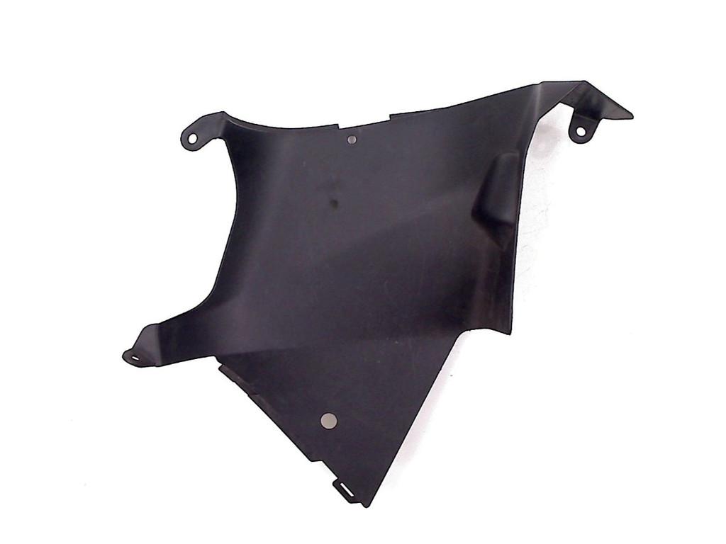 BINNENKUIPDEEL RECHTS VFR 800 VTEC 2002-2013 (VFR800 RC46), Dhr. S. di Majo, Gebruikt, Info@cama-motorparts.nl, P.J. Troelstraweg 8 8
3144 CX  MAASSLUIS, NL