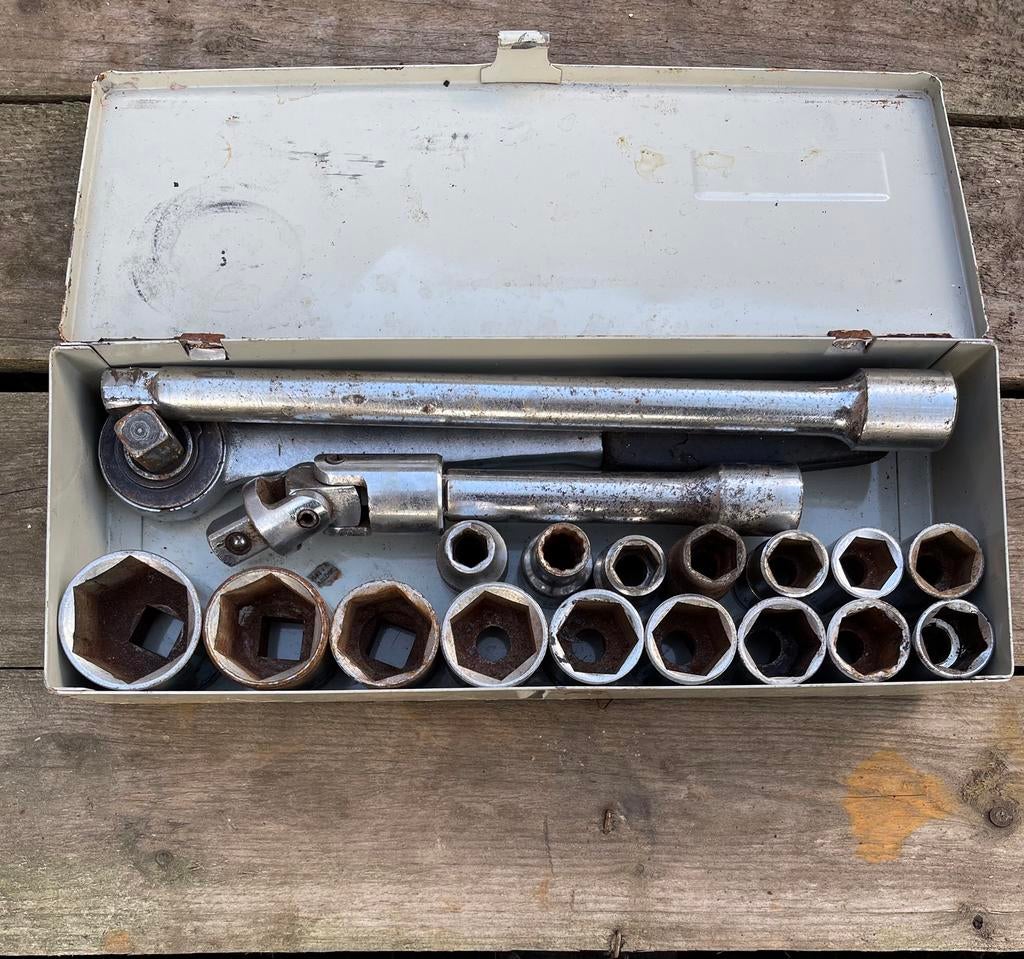 Set degelijke dopsleutels van 10-32 MM, Ophalen of Verzenden, Zo goed als nieuw