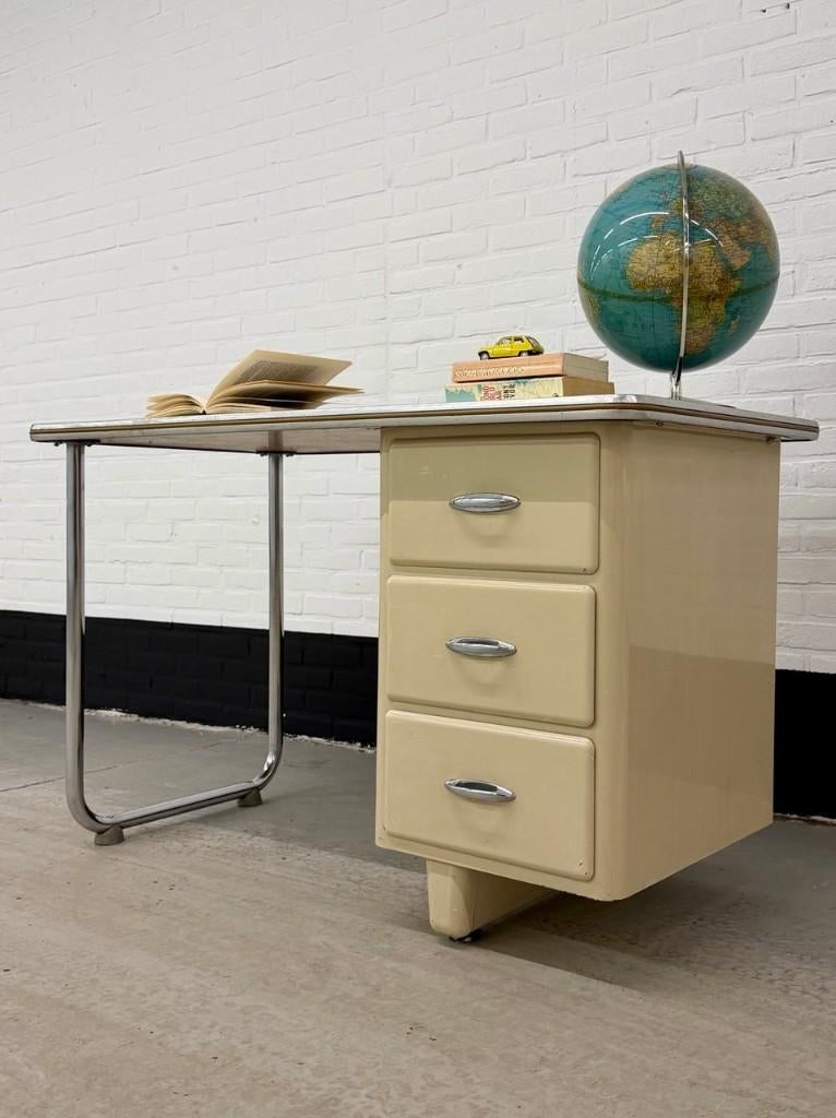 Vintage buisframe Maquet desk, doktersbureau, Huis en Inrichting, Bureaus, Vintage, Ophalen