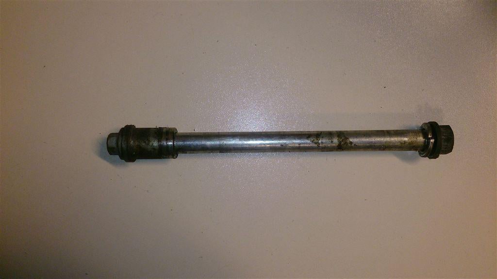 Kawasaki Z250 vooras Z250A Z250B wielas velgas front axle, Motos, Pièces | Kawasaki, Utilisé, Enlèvement ou Envoi